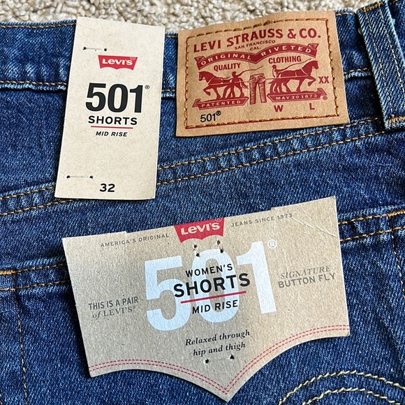 Levi’s 501 Mid Rise Shorts - Picture 4 of 4